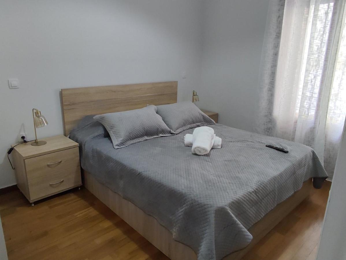 Dr. J. Spon Apartment Nafpaktos Exterior foto